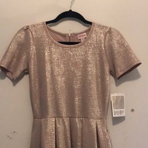 NWT Elegant XS lularoe Amelia - beige / blush